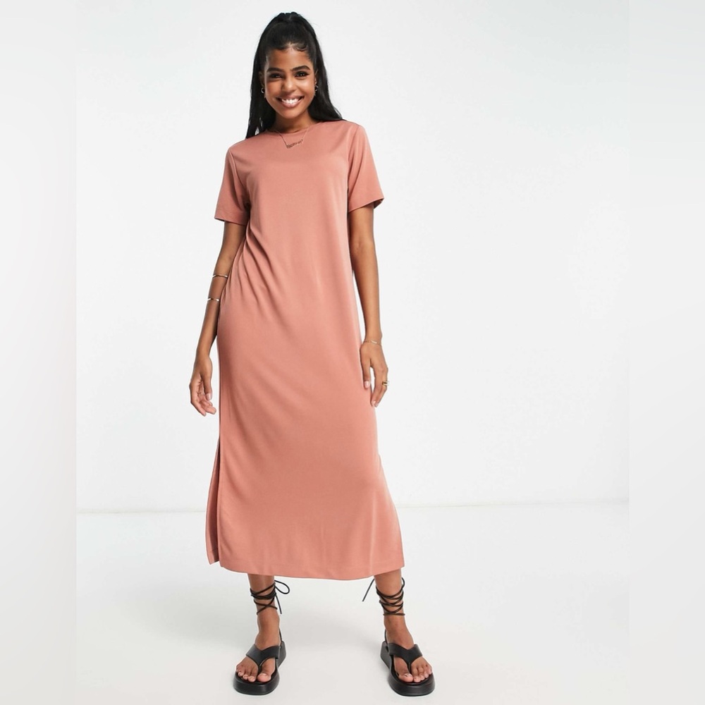 MONKI T-shirt mid Dress